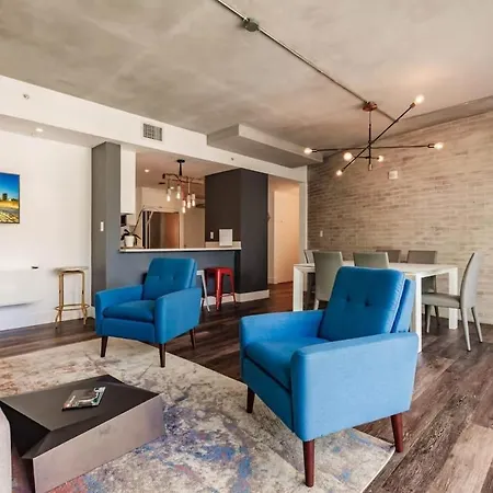 Mia Loft- Industrial Vibes Parking & Amenities Apartment